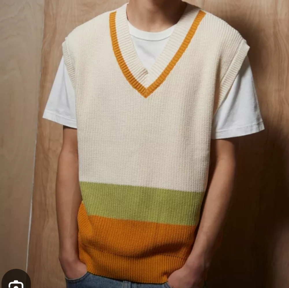 Urban Outfittets Carlton Sweater Vest Color Striped Size M